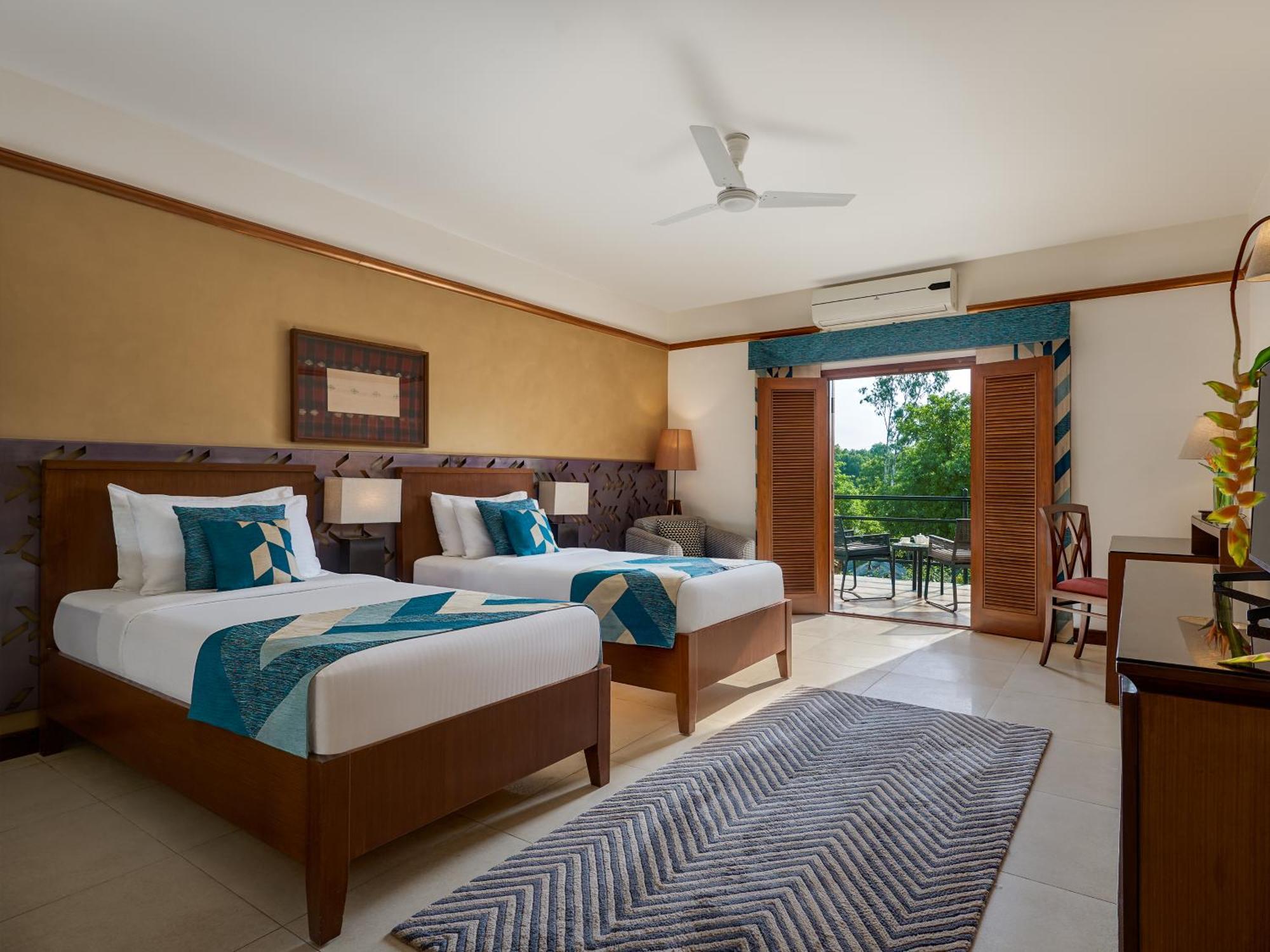 Angsana Oasis Spa & Resort Yelahanka Esterno foto