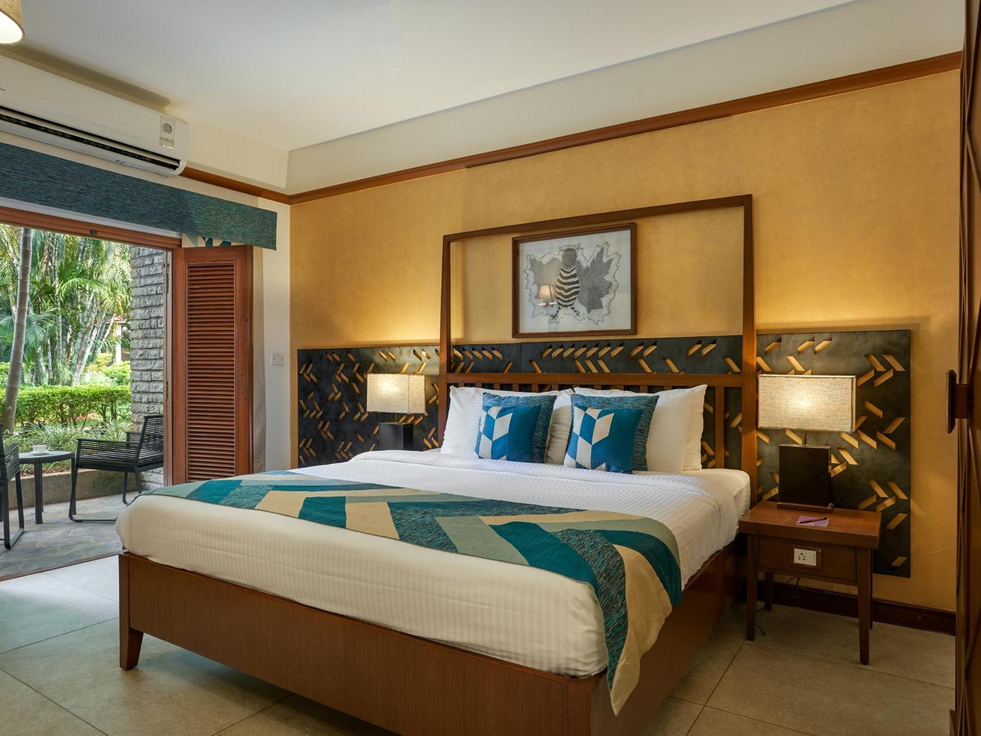 Angsana Oasis Spa & Resort Yelahanka Esterno foto