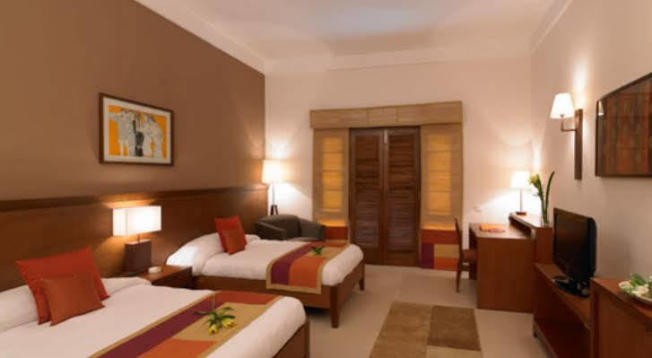 Angsana Oasis Spa & Resort Yelahanka Esterno foto